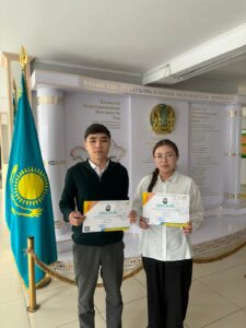 Жалпы білім беру ұйымдарының 8-11 сынып оқушылары арасындағы республикалық «Ілияс Жансүгіров оқударының» облыстық кезеңінде мектебіміздің оқушылары жүлделі ІІ орынды Наурызбай Игілік, жүлделі ІІІ орынды Шаухар Жұлдыз иеленді. Жетекшілері Тилеубаева К.О.